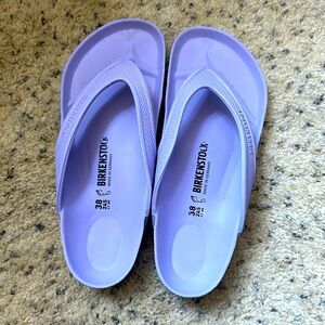 Birkenstock Honolulu essential sandals. Water friendly. Size 38, Periwinkle.